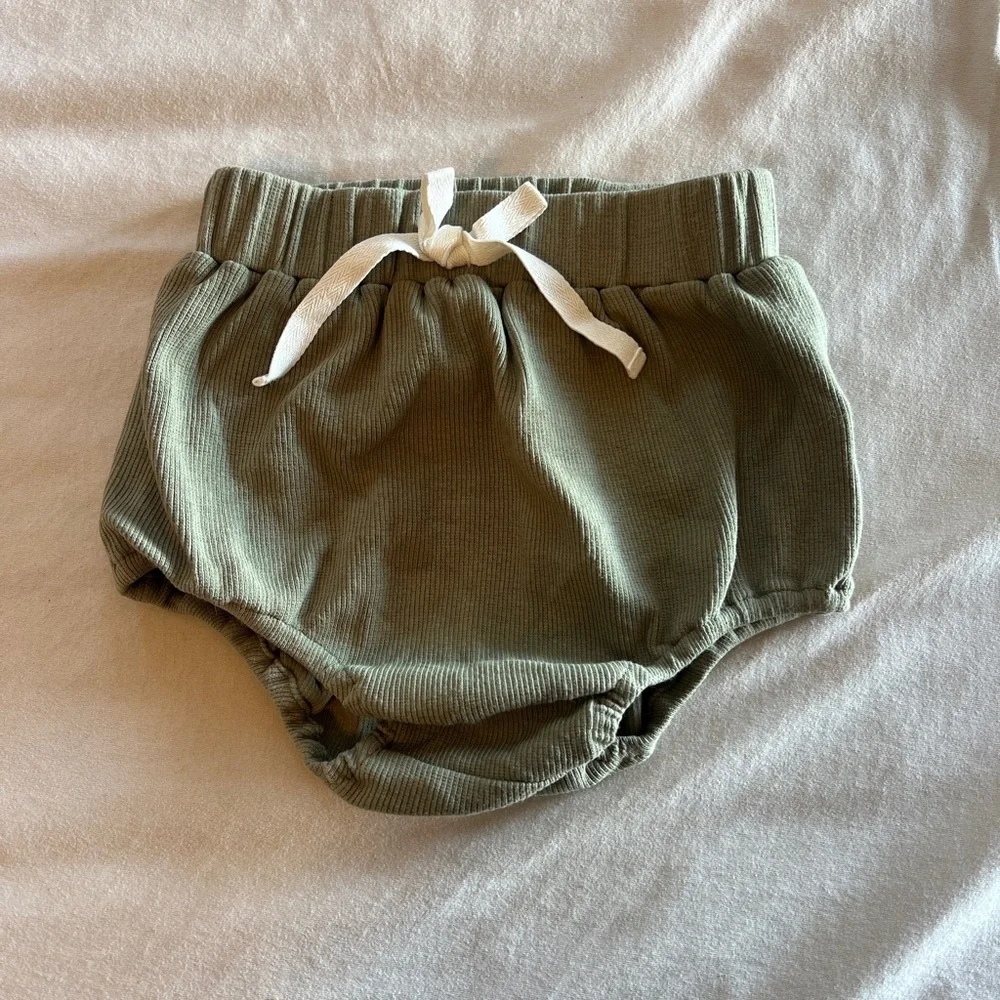 OAT CO Olive Green Ribbed Bloomers (size 2 / 3)